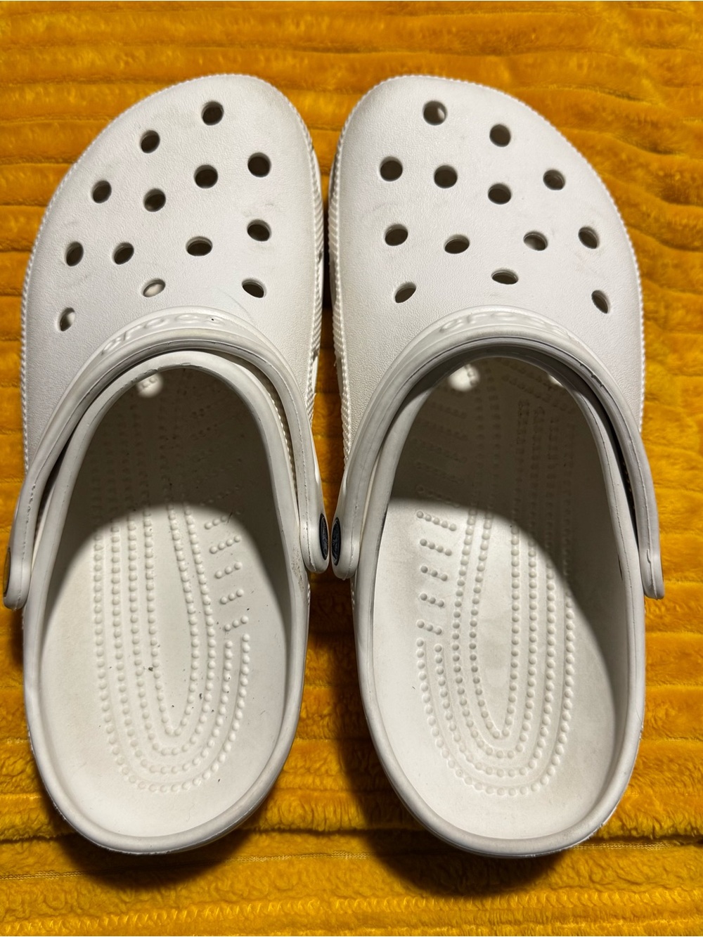 CROCS Classic White Vented Clogs
